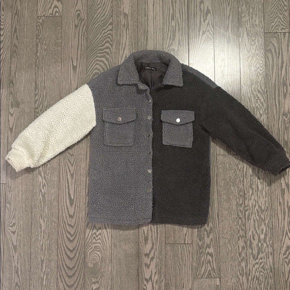 SHEIN Sherpa Jacket🖤